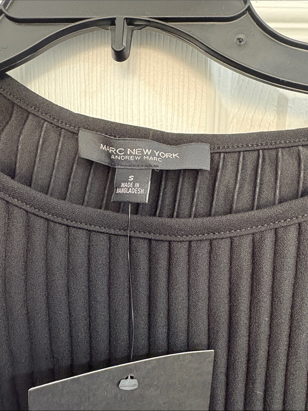 Stylish Black Ruffle-Sleeve Ribbed Top - Picture 3 of 11